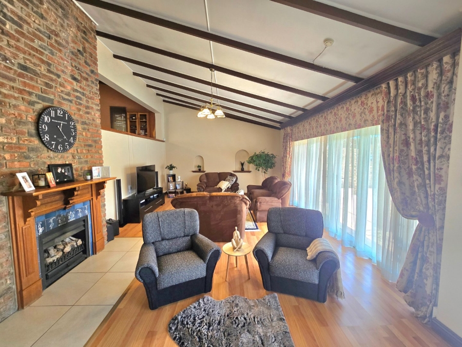 6 Bedroom Property for Sale in Panorama Free State